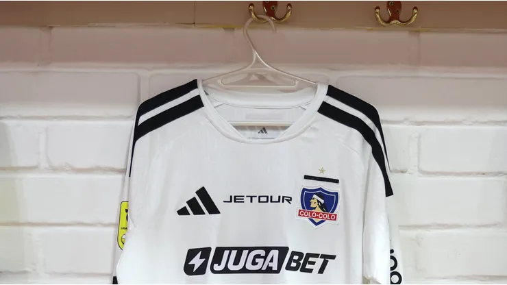 Colo Colo lucirá mensaje de apoyo a Venezuela en su camiseta frente a Unión.