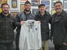 CSD Colo Colo entrega distinción a Rodrigo Rojas, mejor karateka del mundo