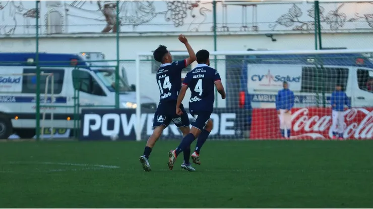 Canterano de Colo Colo brilla con golazo: Plaza lideró remontada de Santa Cruz.