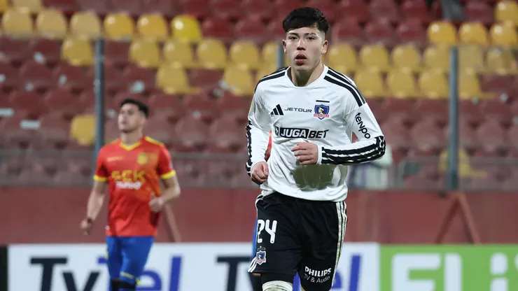 En Colo Colo explican las complicaciones para renovar a Leandro Hernández.