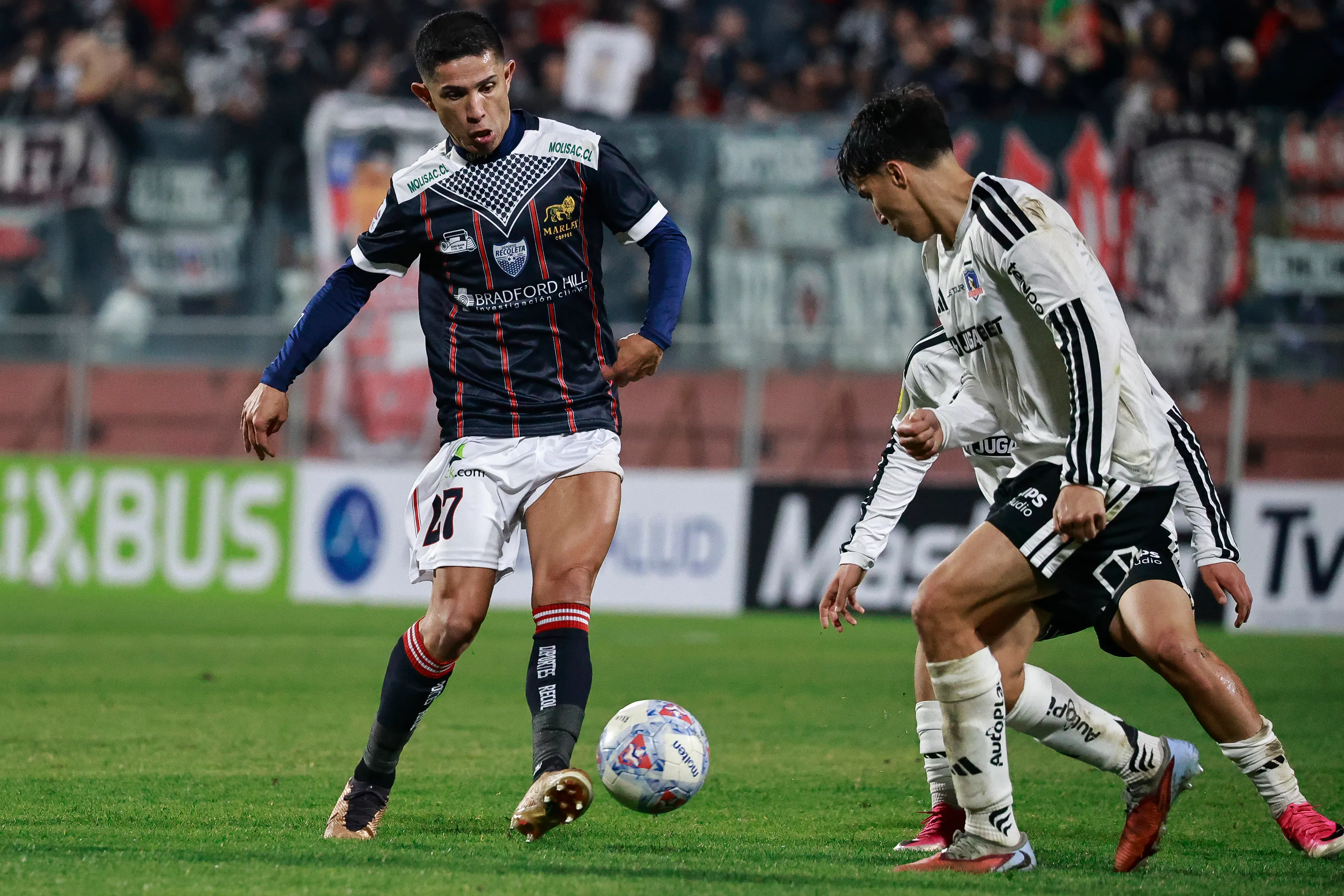Felipe Flores fue uno de los protagonistas en el empate entre Colo Colo y Recoleta.