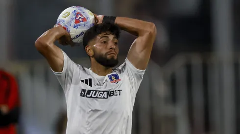 ¿Por qué el balón con chip aún no llega a Chile? Trabas que frenan implementación.