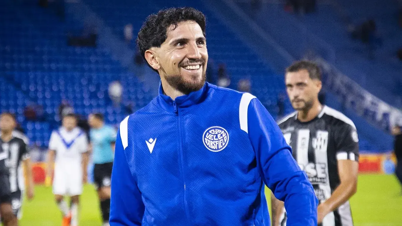 Diego Valdés no se irá gratis de Vélez.