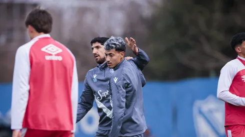 Valdés se luce con un doblete en Vélez en medio del interés de Colo Colo.