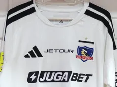 Subastan camisetas de Colo Colo para ayudar a Venezuela