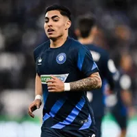 Jordhy Thompson castigado mientras espera a Colo Colo