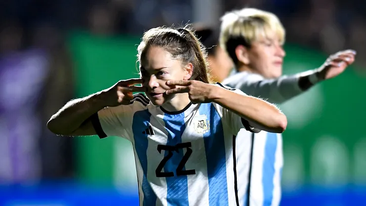 La espera terminó: Adelantan que Estefanía Banini será refuerzo de Colo Colo Femenino