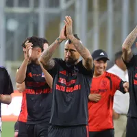 El festejo de Vidal con los argentinos de Colo Colo tras la finalista Argentina