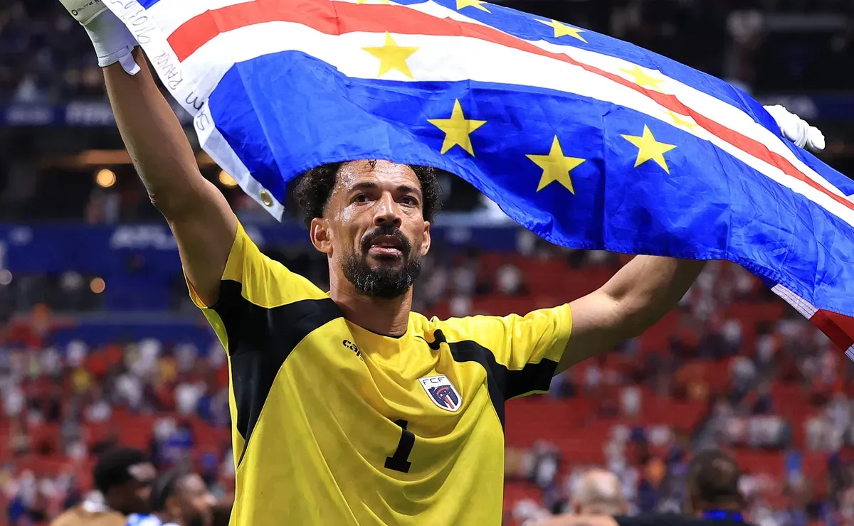 Vozinha podría ser el nuevo arquero del Cacique. Imagen: Getty Images.
