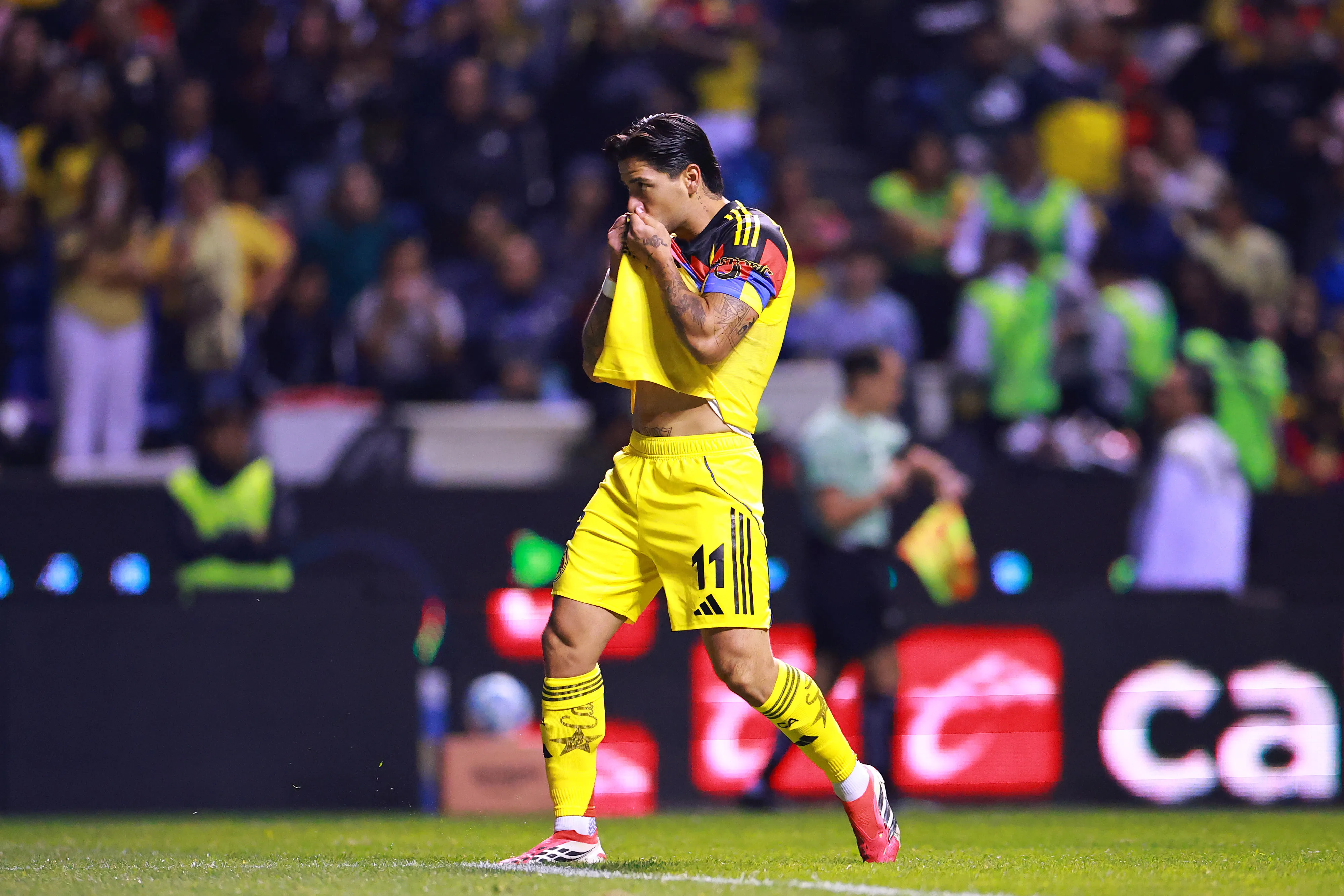 Víctor Dávila jugando por el Club América. Foto: Getty Images.