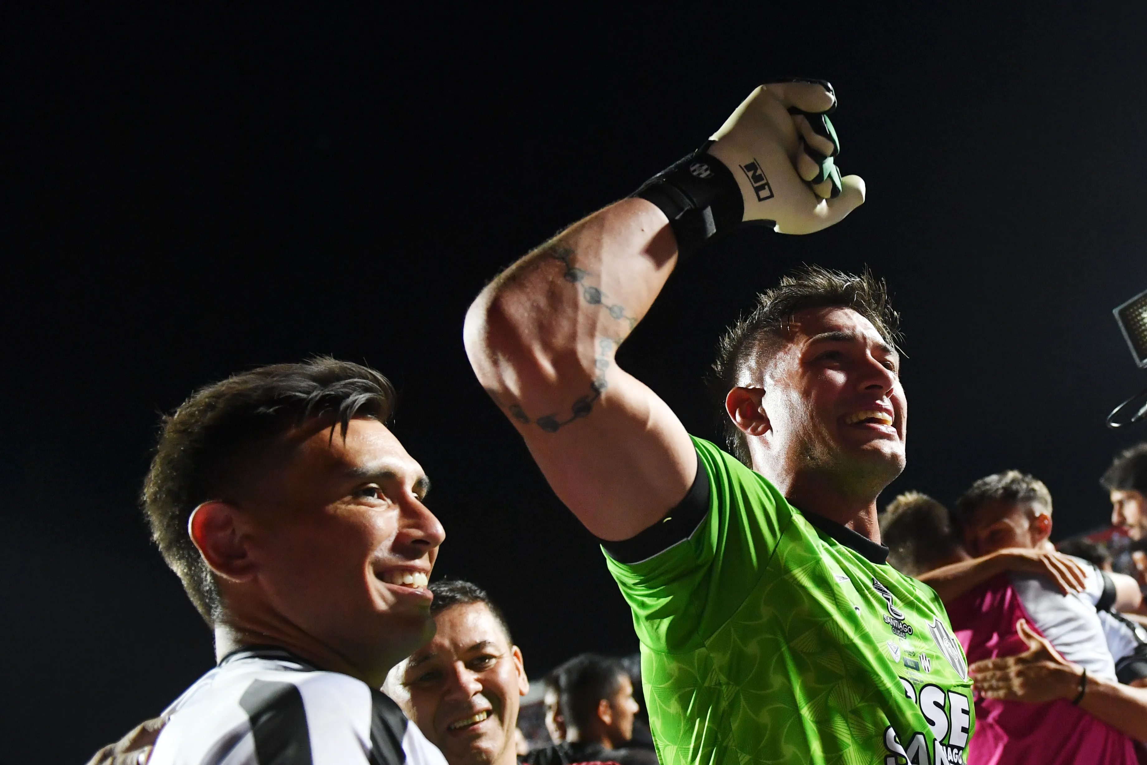 Luis Ingolotti en el título con Central Córdoba. | Imagen: Getty.
