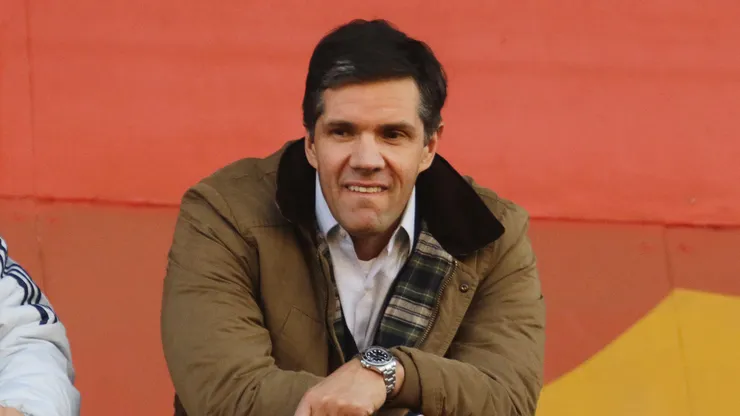 Exdirector de Azul Azul revela que Michael Clark tuvo entre ceja y ceja entrar a la propiedad de Colo Colo.