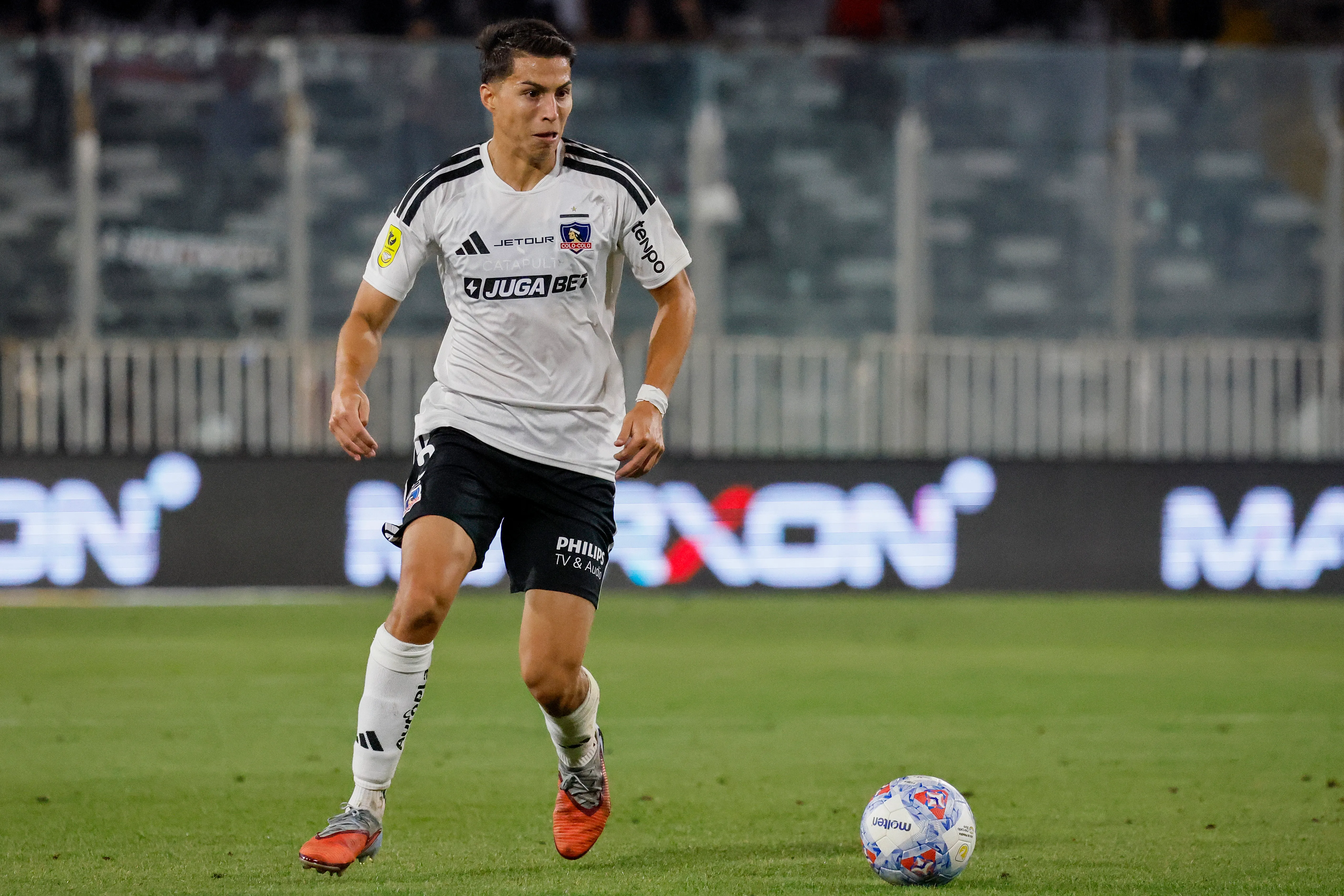 Jonathan Villagra volverá al equipo titular en Colo Colo. Imagen: Andres Pina/Photosport
