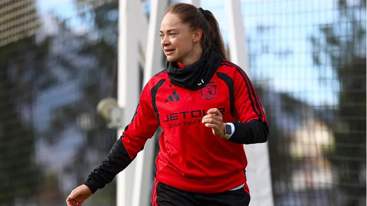 Estefanía Banini revela su gran sueño tras regresar a Colo Colo Femenino.