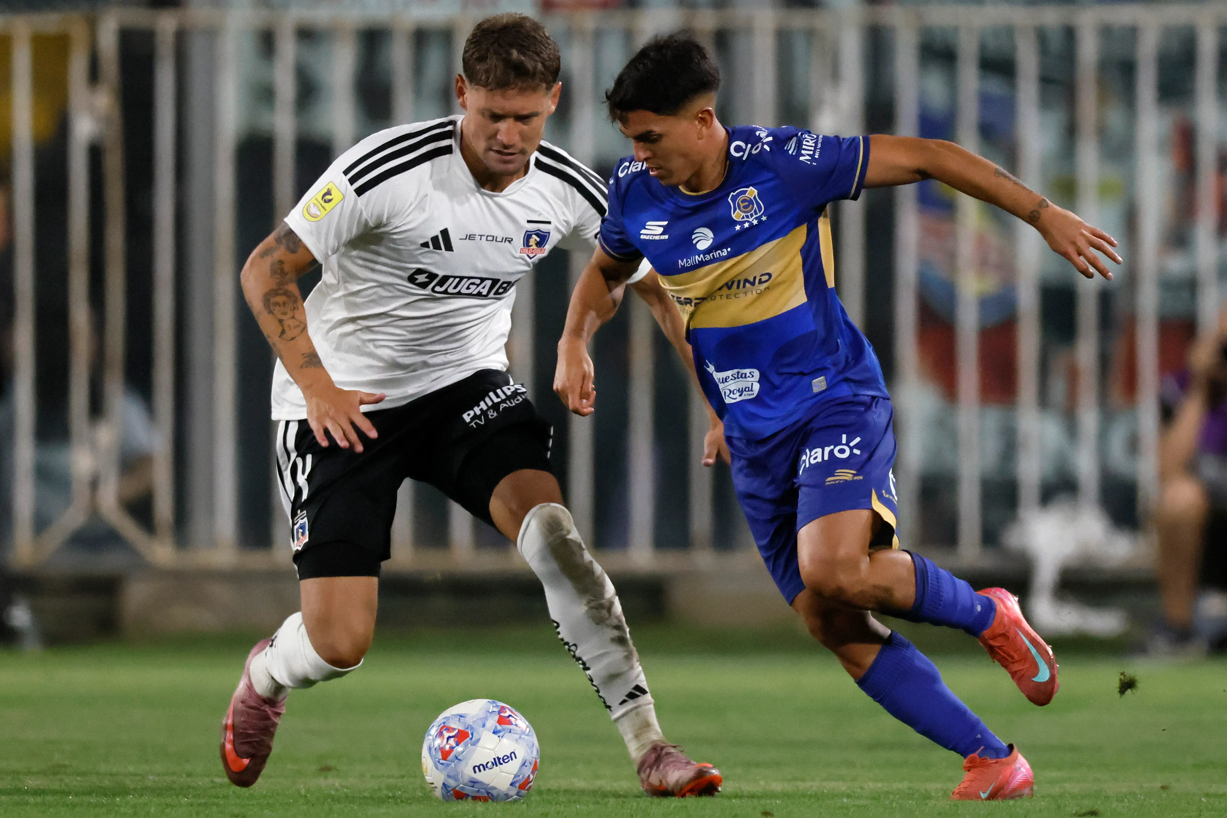 Colo Colo se verá las caras ante Everton.Imagen: Andres Pina/Photosport