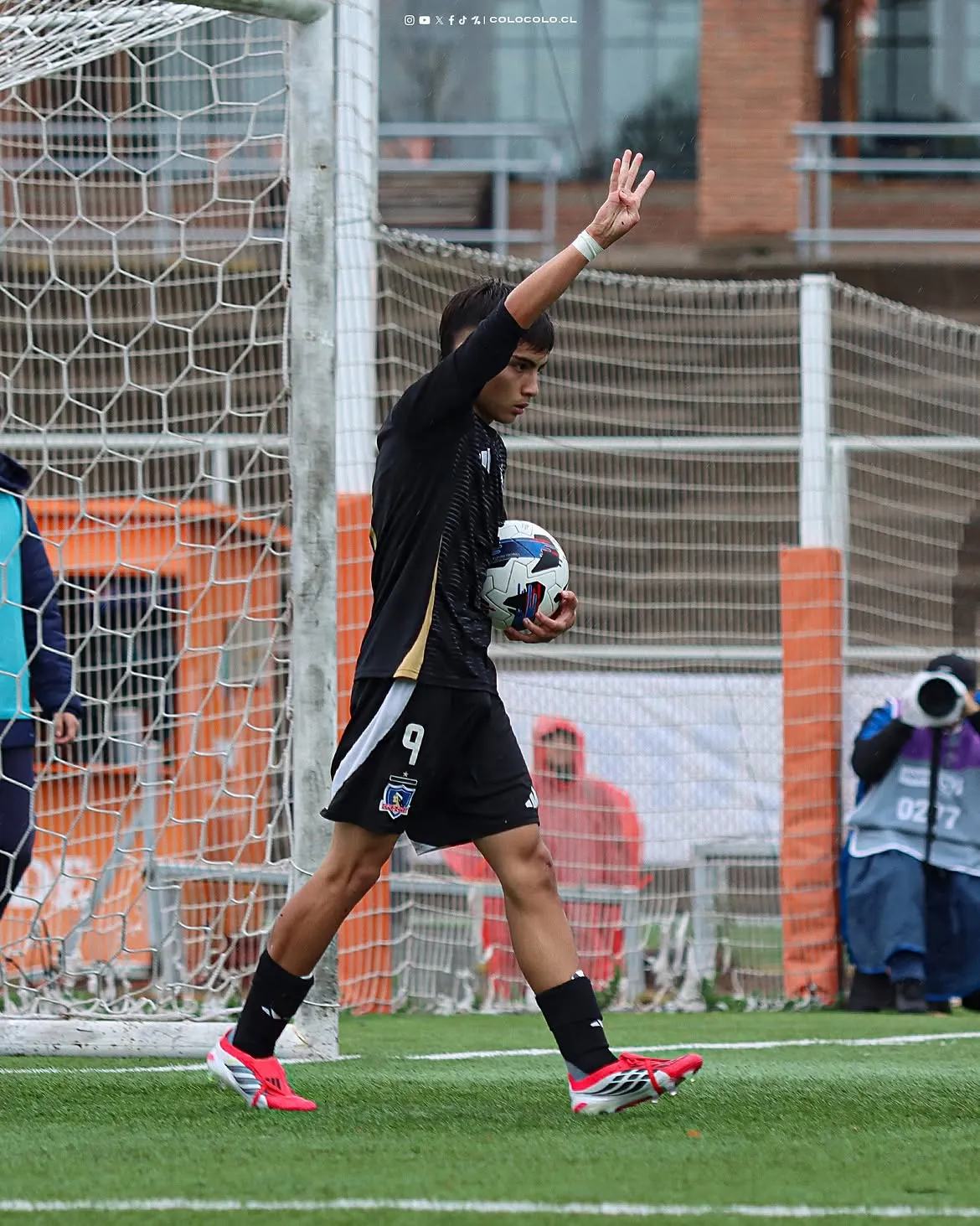 Bautista Correa, hijo de Javier Correa, le marcó cuatro goles a la UC.Imagen: Colo Colo Oficial