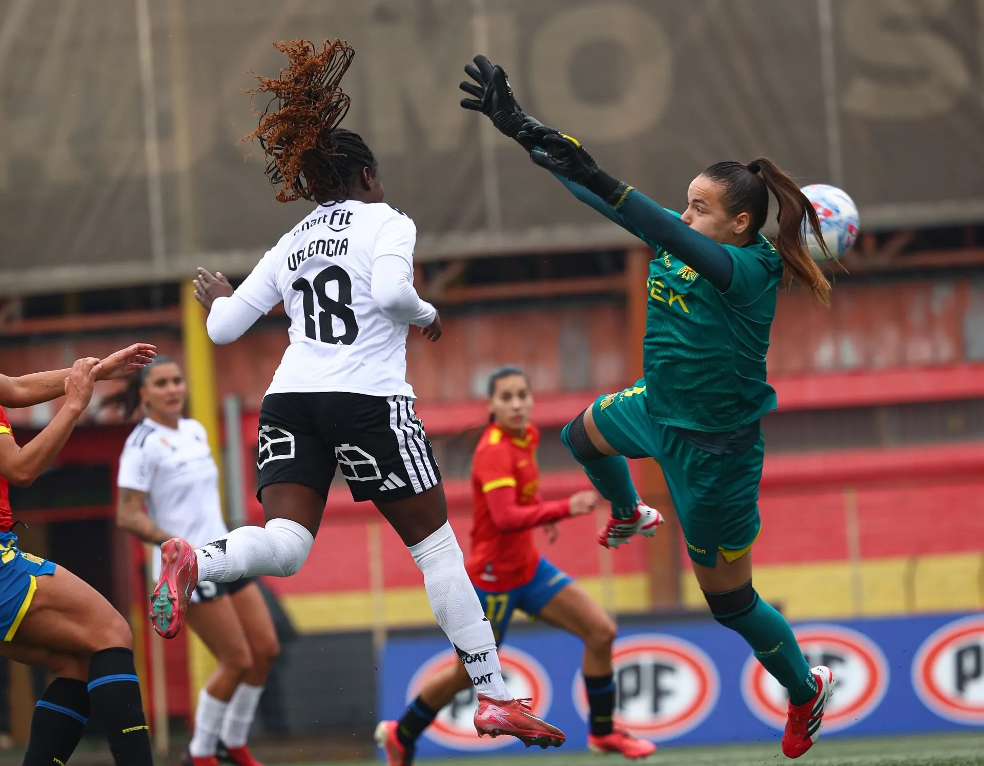 Mary Valencia abrió la cuenta ante Unión. 