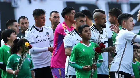 Los nuevos compañeros de Pizarro reaccionan a su llegada a Audax.