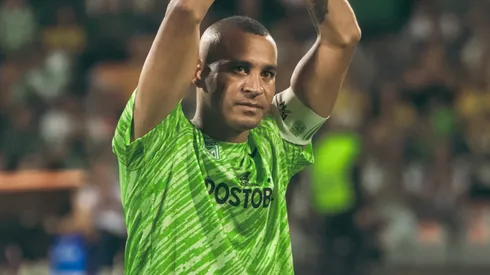 Con dos ex Colo Colo como invitados: Macnelly Torres se despide del fútbol profesional.