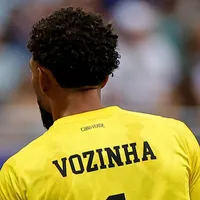 Mosa adelanta buenas noticias sobre el apodo de Vozinha en su camiseta