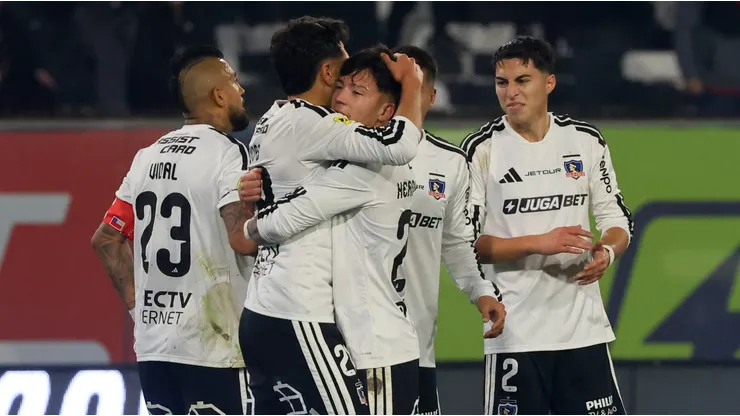 ¿Se va alguien de Colo Colo? La tajante respuesta de Mosa.