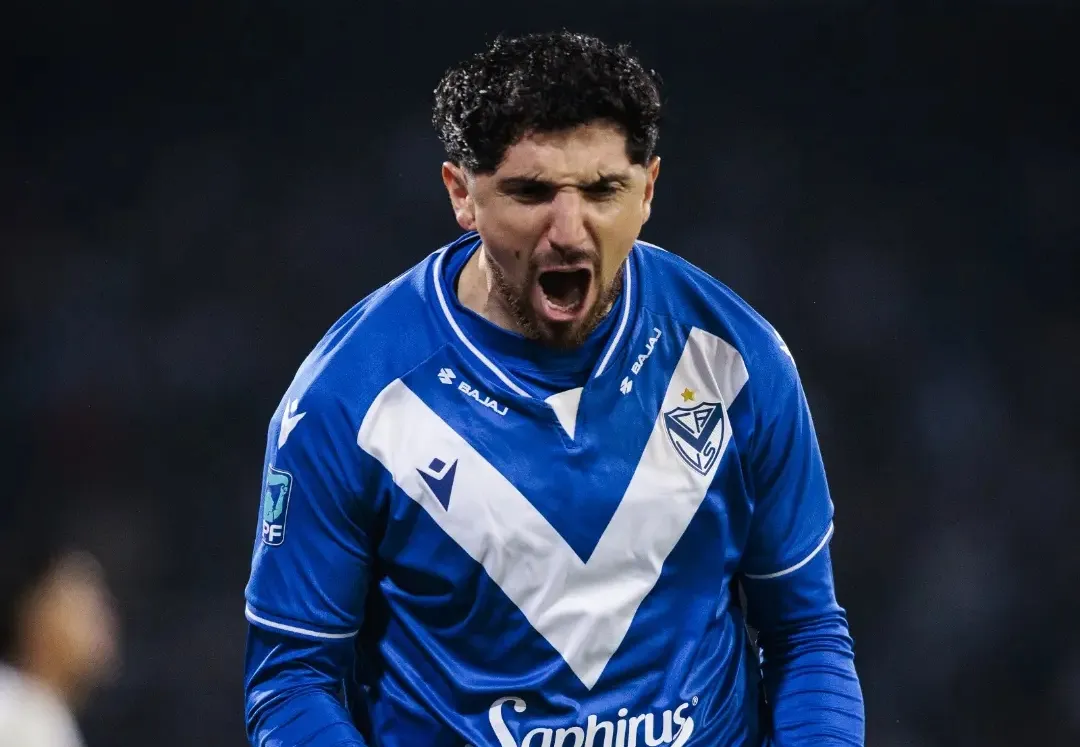 Diego Valdés fue clave en el triunfo de Vélez ante Talleres de Córdoba al marcar el 3-1 final.