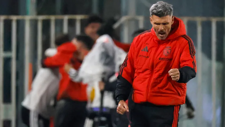 Ortiz no dramatiza con los errores defensivos de Colo Colo ante Everon