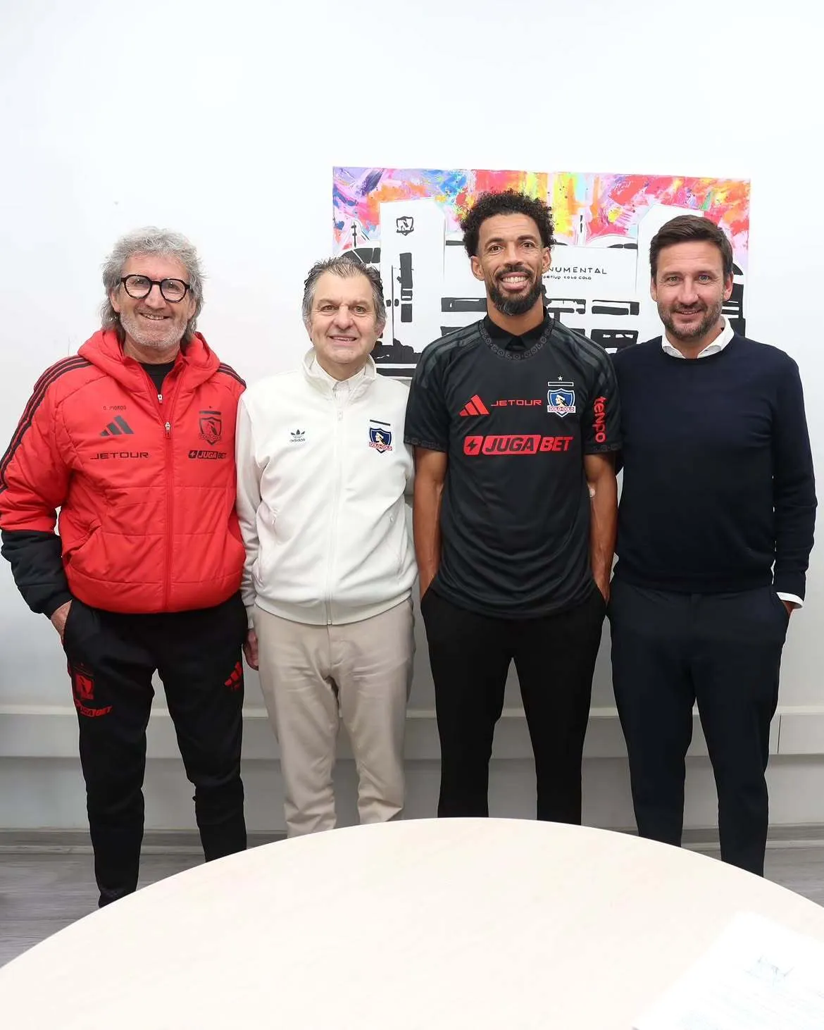 Vozinha es oficializado como refuerzo de Colo Colo.Imagen: Colo Colo