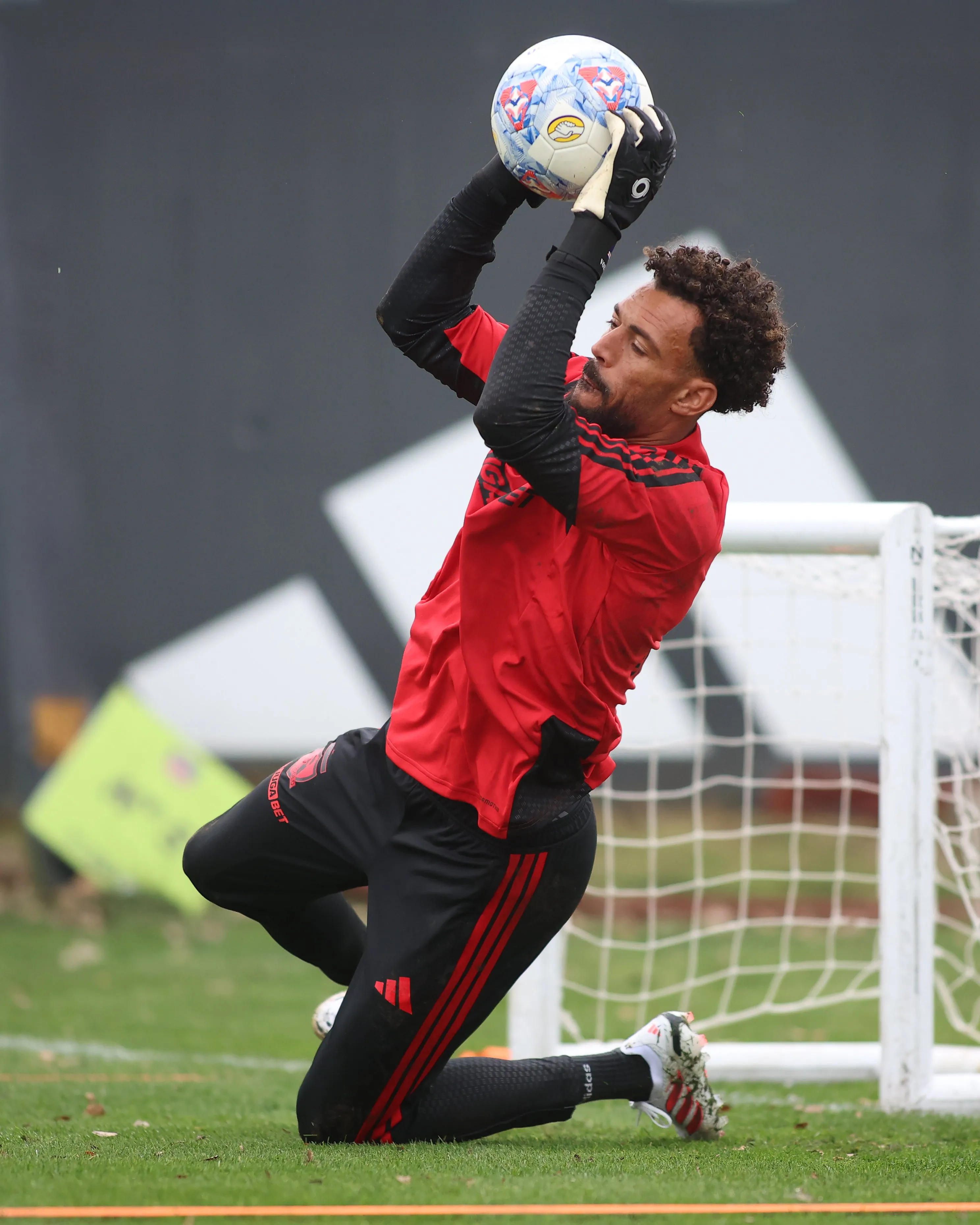 Vozinha durante su primer entrenamiento en Colo Colo.Imagen: Colo Colo