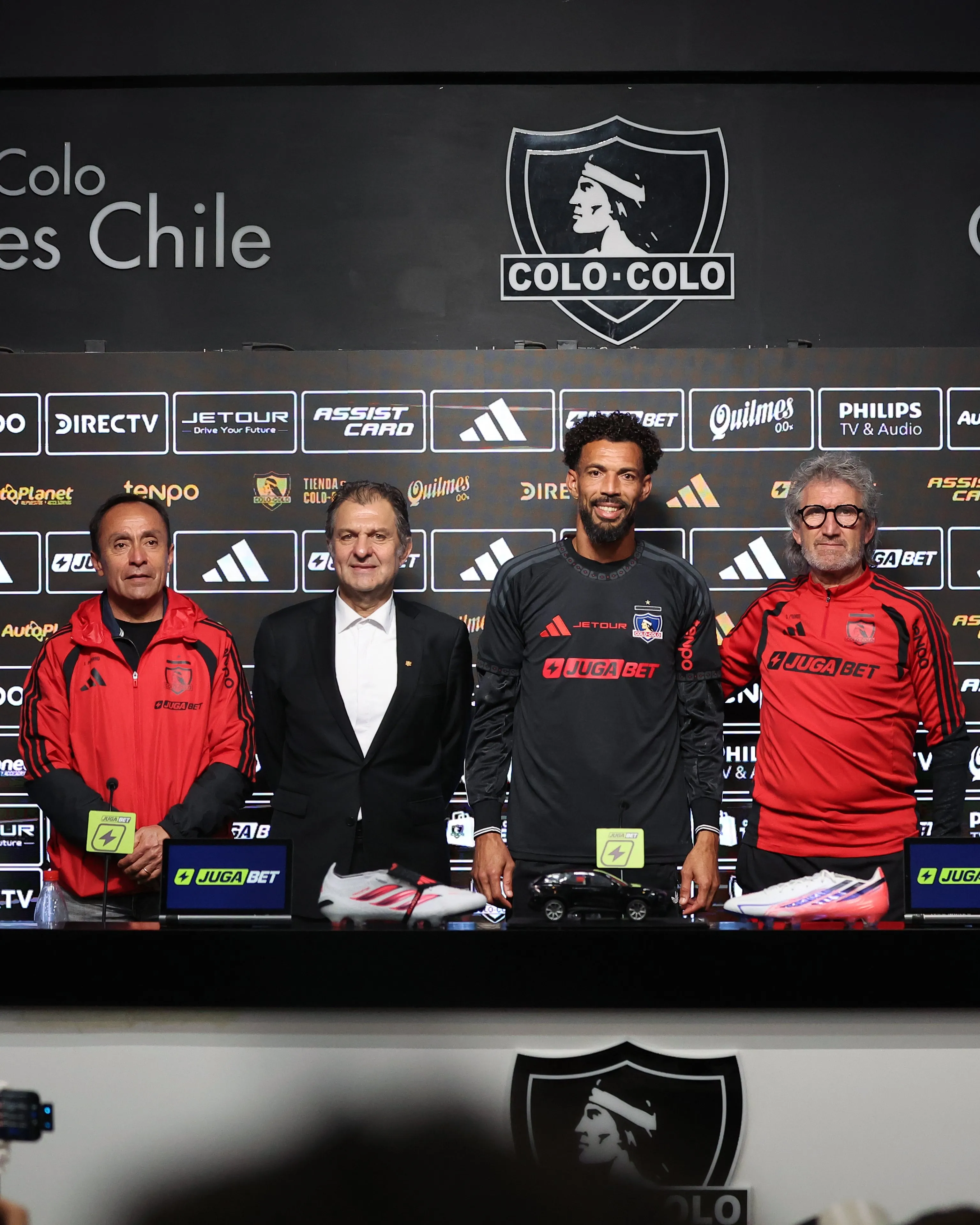 Vozinha se juramenta en Colo Colo.Foto: Colo Colo Oficial