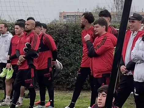 Bajo la mirada de Vozinha: Primer equipo llega a ver el empate de la Sub 20 ante la UC