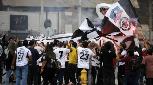 Hinchas de Colo Colo agotan todas las entradas para visitar a Calera.