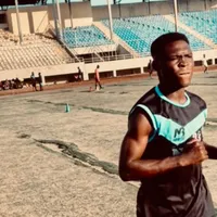Jugador de Nigeria pide prueba para reforzar Colo Colo