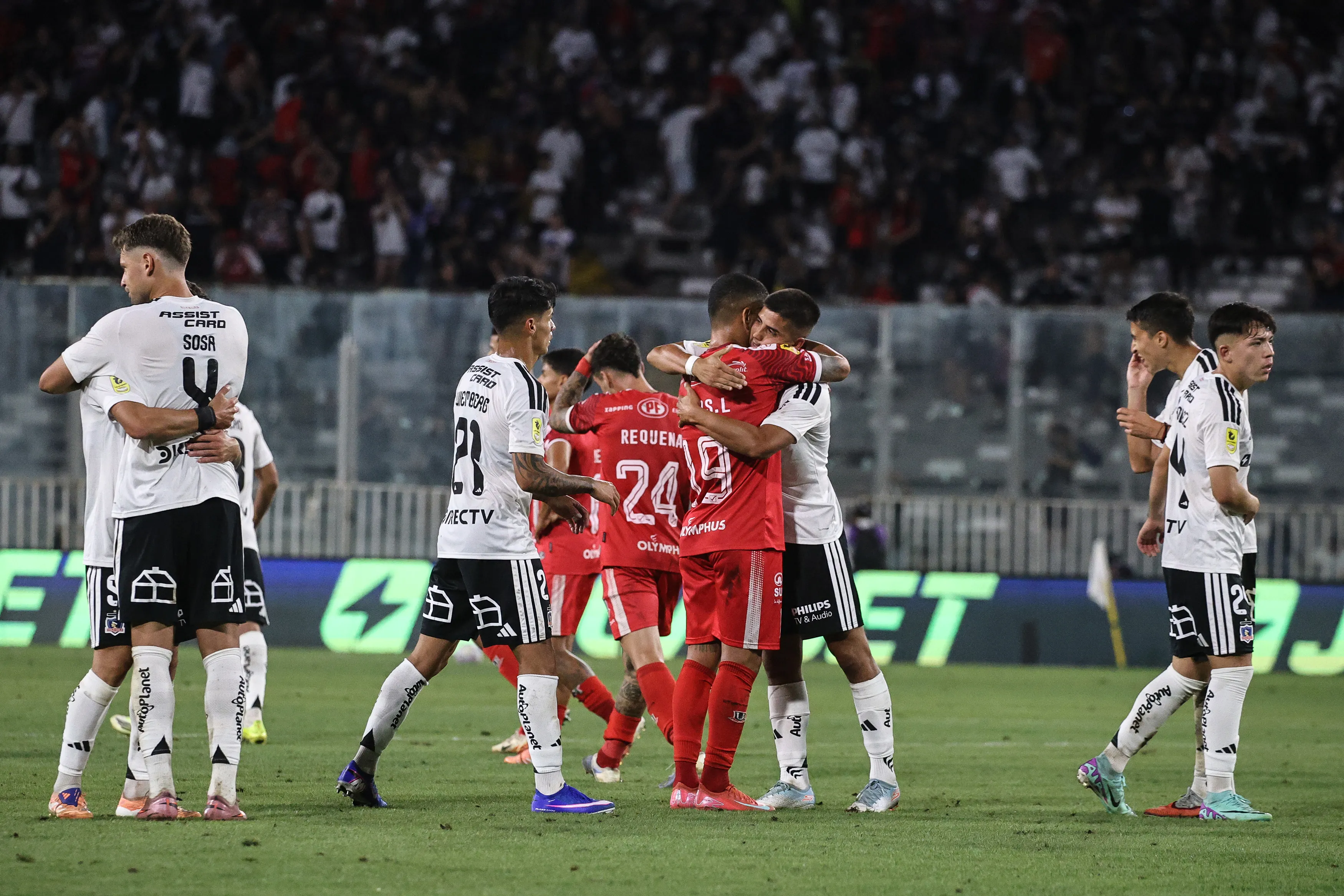 El Cacique vuelve a salir del Estadio Monumental. Imagen: Diego Martin/Photosport