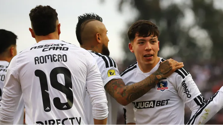 Colo Colo tiene a dos jugadores al borde de la suspensión.