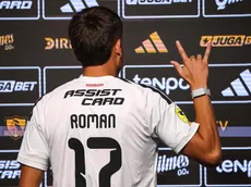 Iván Román revela por qué eligió el número 17 en Colo Colo