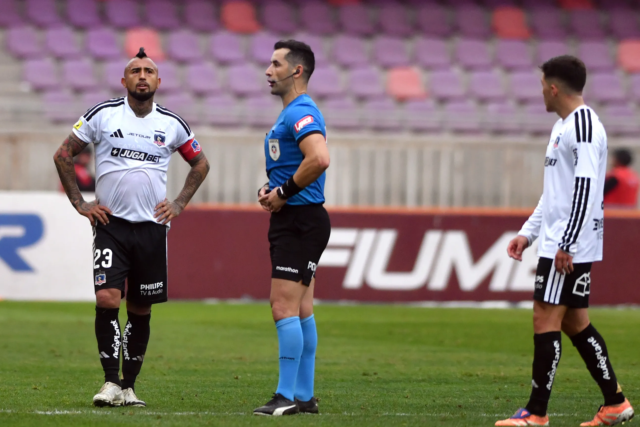 Arturo Vidal y Fernando Vejar ya tienen su historial.Imagen: Alejandro Pizarro Ubilla/Photosport