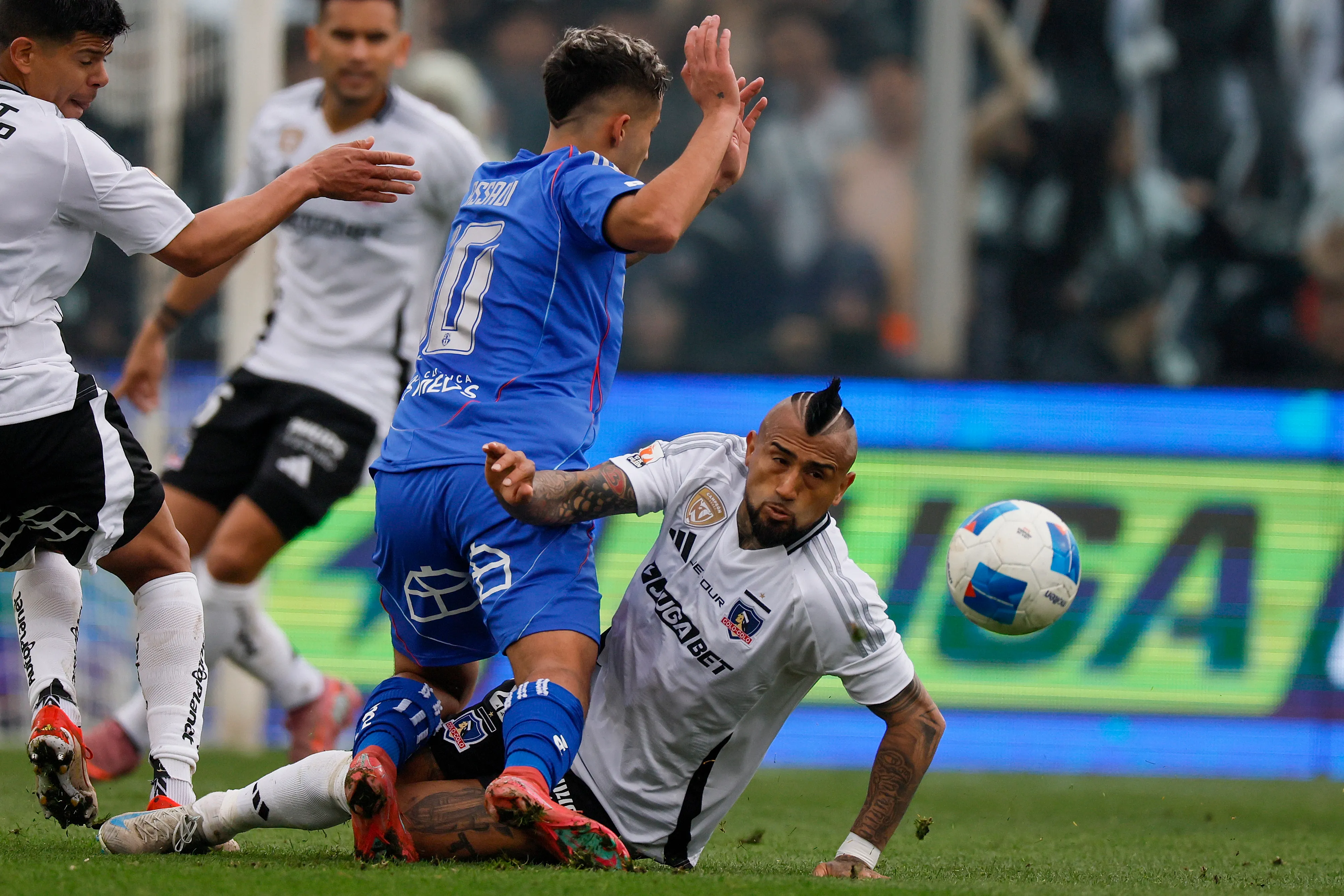 Lucas Assadi se pierde el Superclásico ante Colo Colo.Andres Pina/Photosport