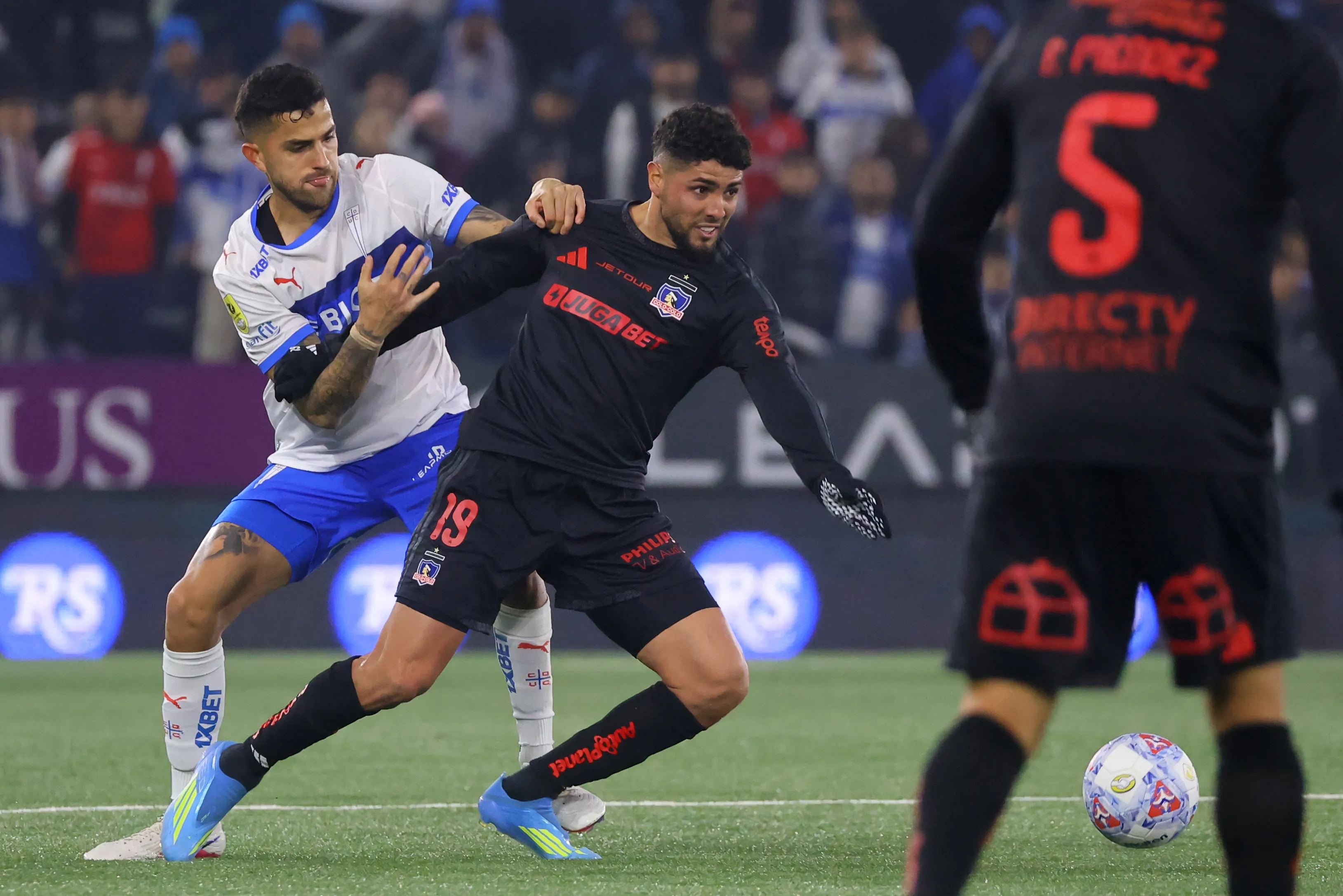 Maximiliano Romero toma cautela por la ventaja que tiene Colo Colo.Imagen:.Jonnathan Oyarzun/Photosport
