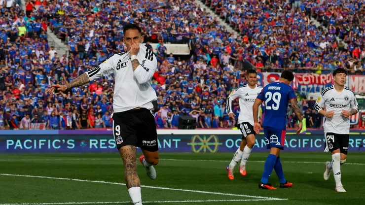 Javier Correa pone en ventaja a Colo Colo ante la U y silencia el Estadio Nacional