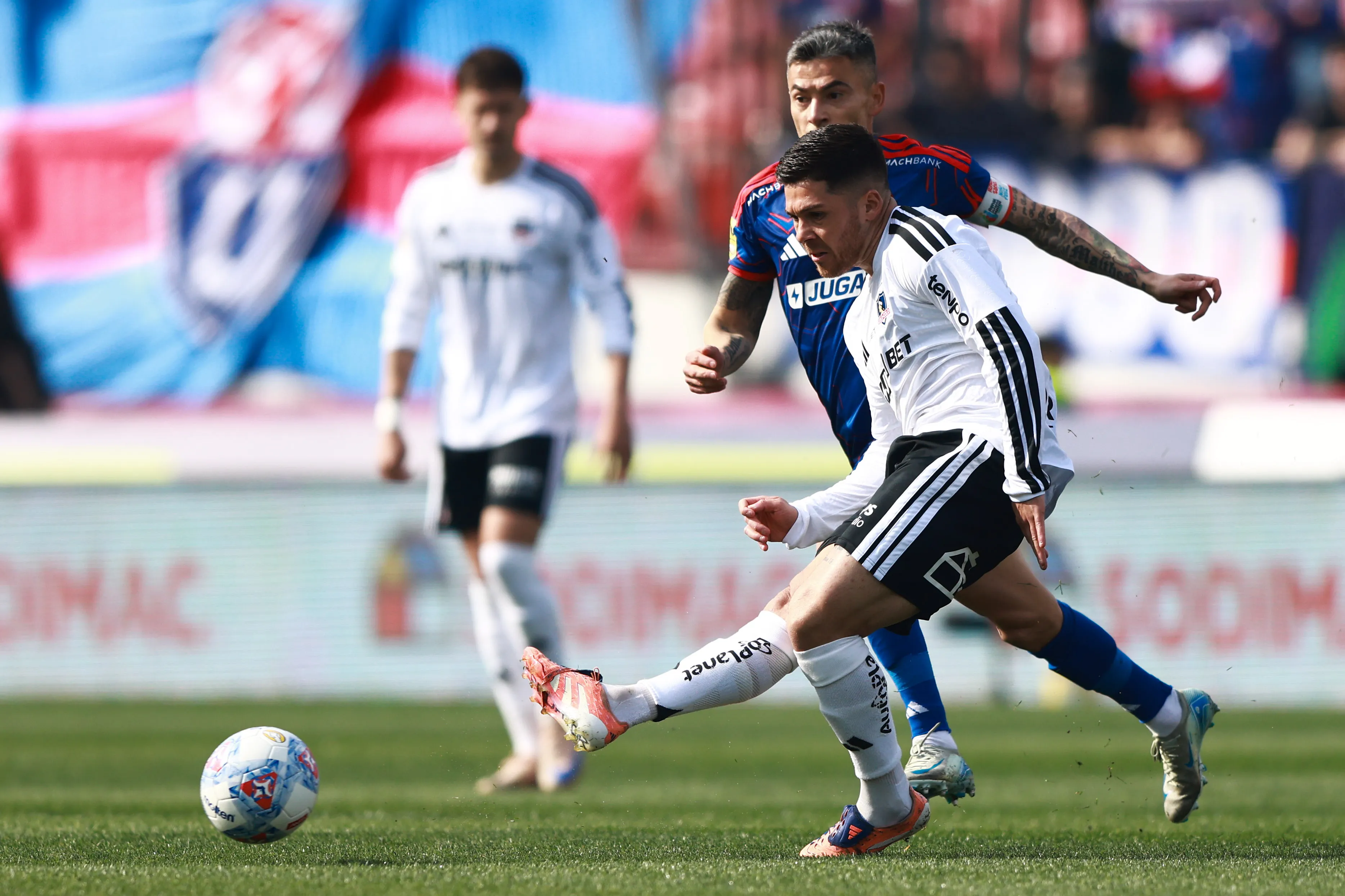 Colo Colo triunfó en el Superclásico 200. Imagen: Photosport.