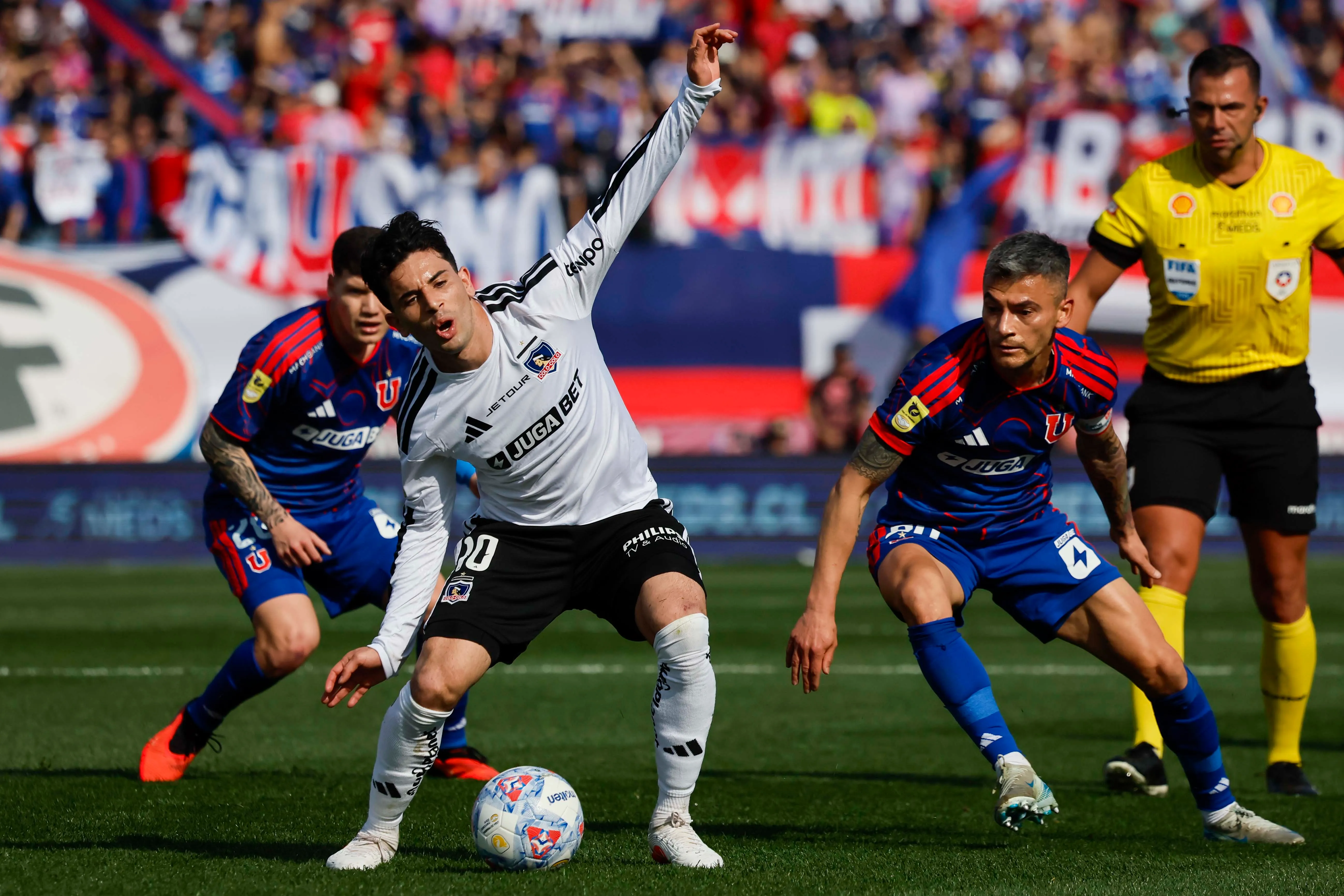 Colo Colo triunfó en el Superclásico 200. Imagen: Photosport.