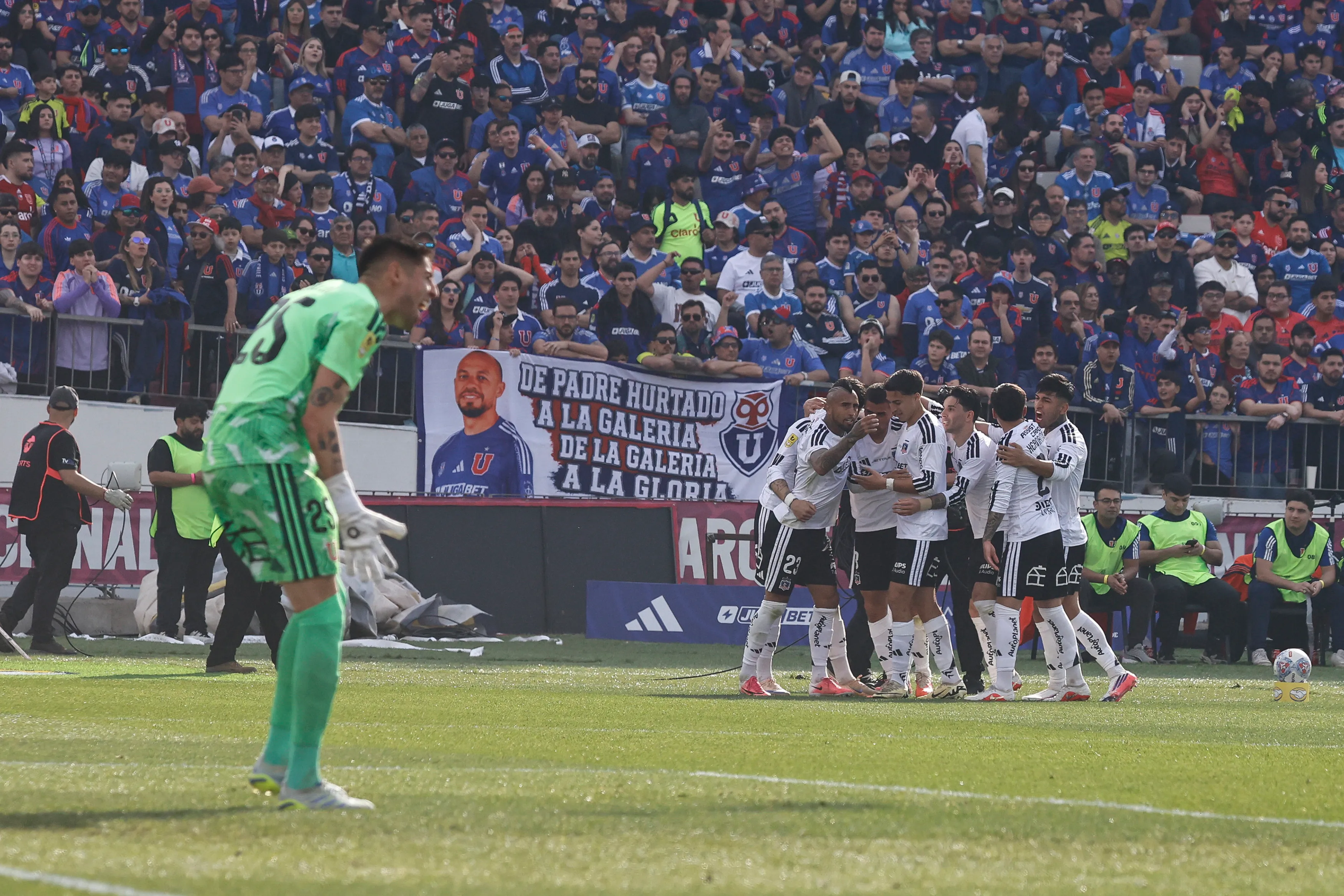 Colo Colo triunfó en el Superclásico 200. Imagen: Photosport.