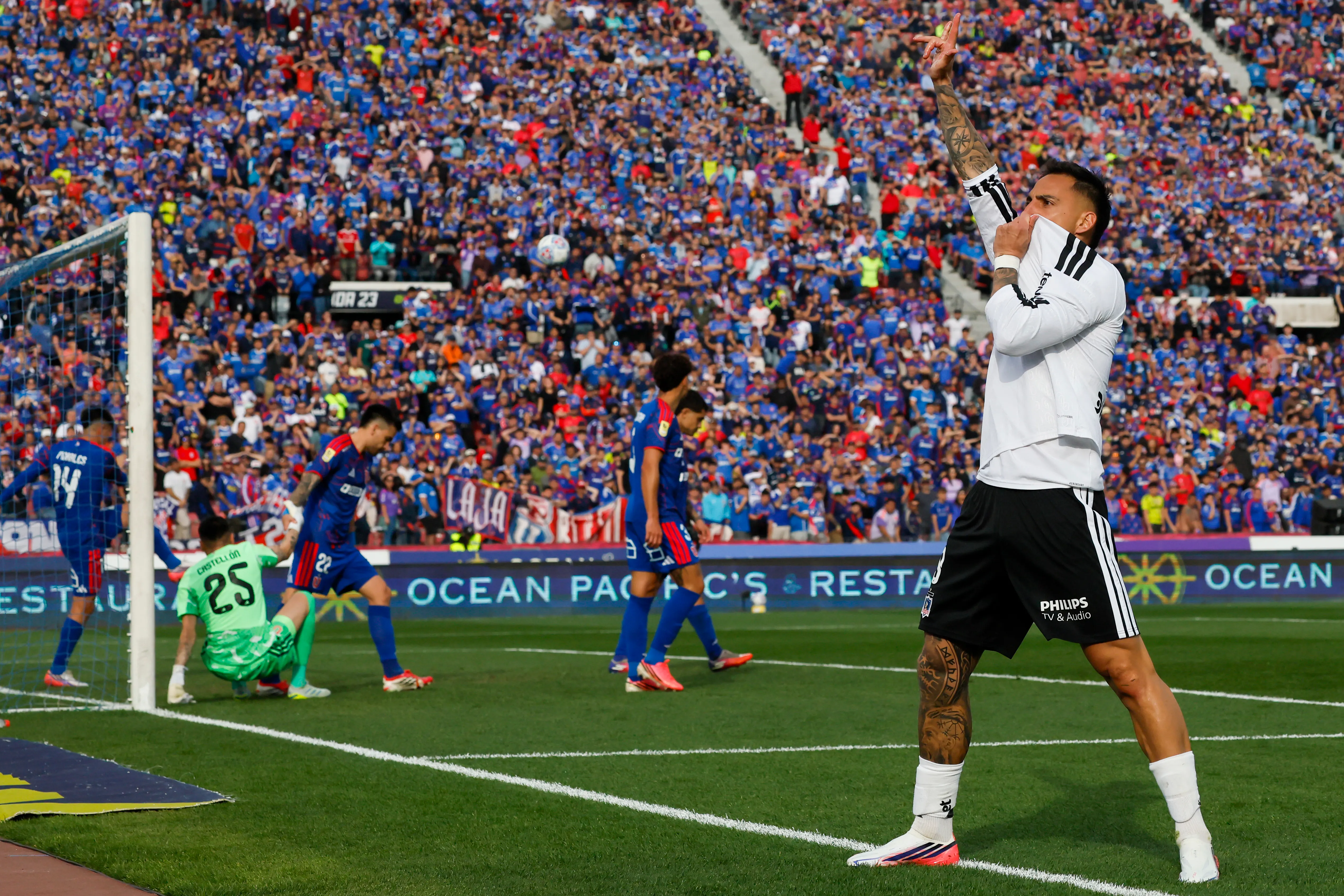 Colo Colo triunfó en el Superclásico 200. Imagen: Photosport.