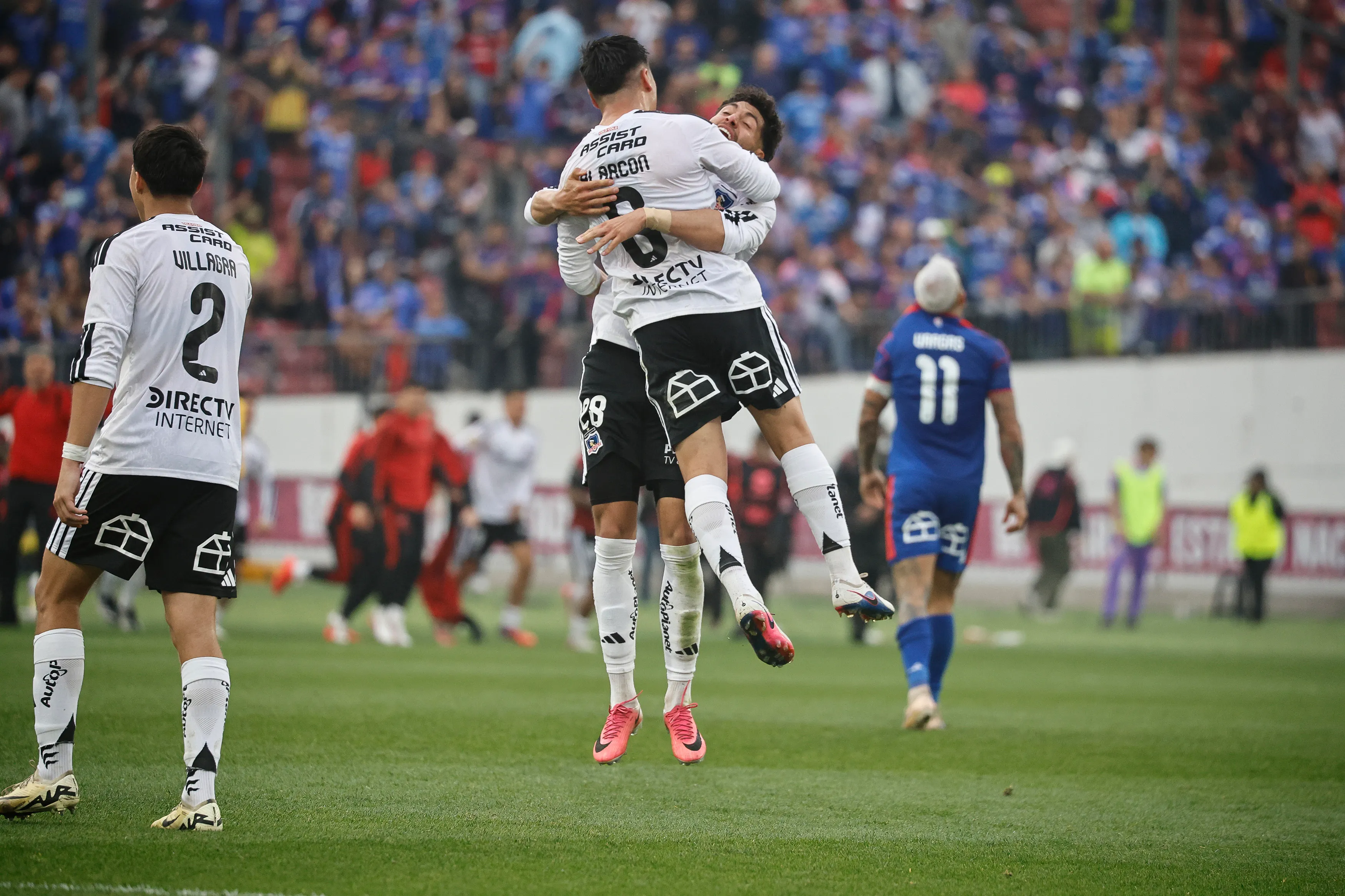Colo Colo triunfó en el Superclásico 200. Imagen: Photosport.