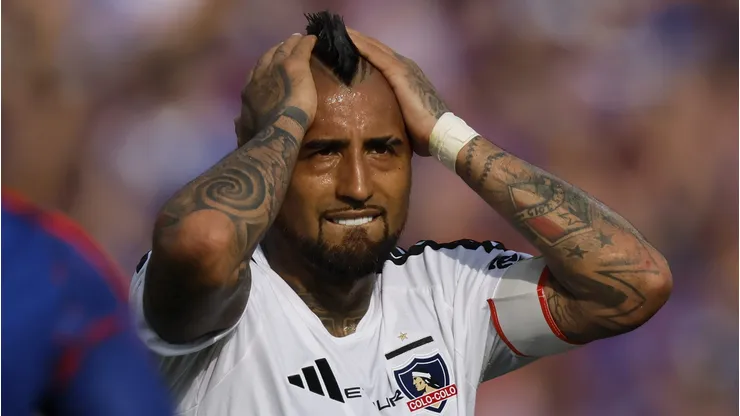 La graciosa reacción de Arturo Vidal por su chascarro en el triunfo de Colo Colo en el Superclásico.