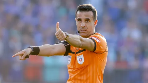 Colo Colo ya conoce al árbitro para partido con Unión por Copa Chile