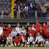 Hinchas de Colo Colo pueden comprar entradas para ver al femenino