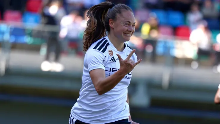 Estefanía Banini volvió a anotar en Colo Colo.