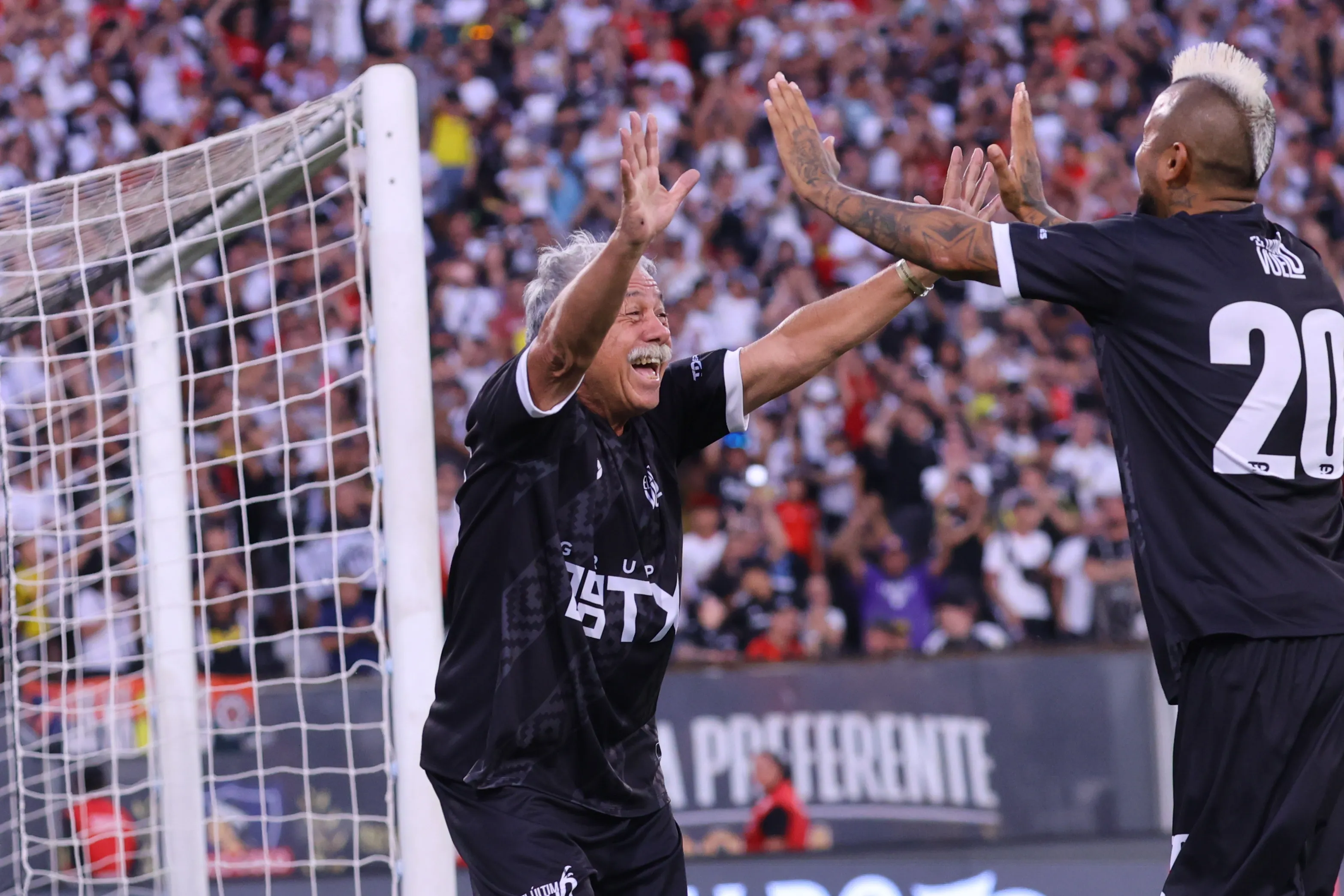 El ídolo del Cacique apuesta por la continuidad del King. Imagen: Marcelo Hernandez/Photosport
